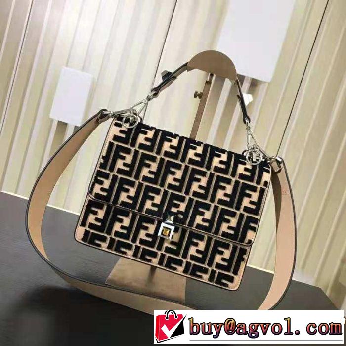  流行っている フェンディ FENDI 芸能人愛用 ショルダーバッグ 2018年秋冬シーズン 