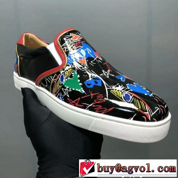 希少性の高いルブタン偽物Christian Louboutin超人気新品スリッポンカジュアルブラックスニーカーレザー採用