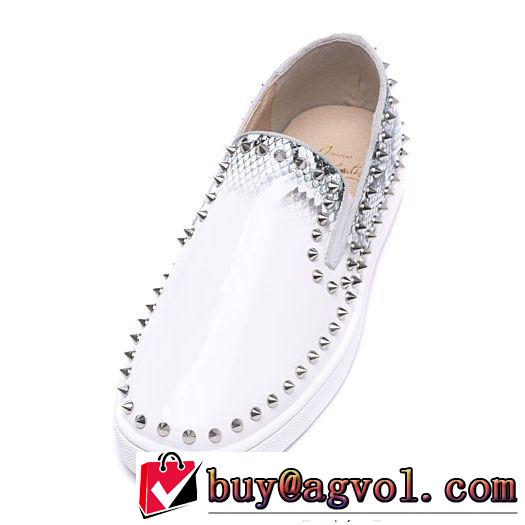 愛用者が多いルブタンコピーPIK BOAT PATENT白Christian Louboutinスリッポンローカットスポーティスニーカースパイク本革