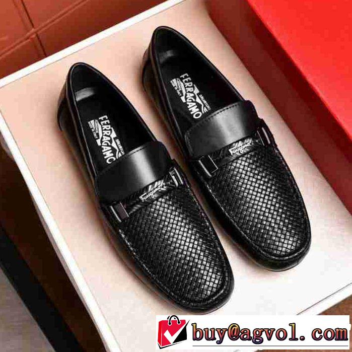 カジュアルシューズ冬季限定販売 サルヴァトーレフェラガモ希少性の高い FERRAGAMO