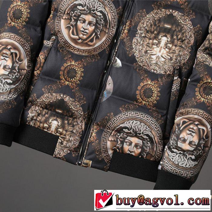 ヴェルサーチ VERSACE ダウンジャケット 今年っぽいトレンド商品 2019新作セール