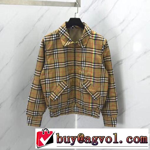  ハーフコート　個性的なモデル　バーバリー BURBERRY  現代的な印象　秋冬大活躍　人目を引く存在感