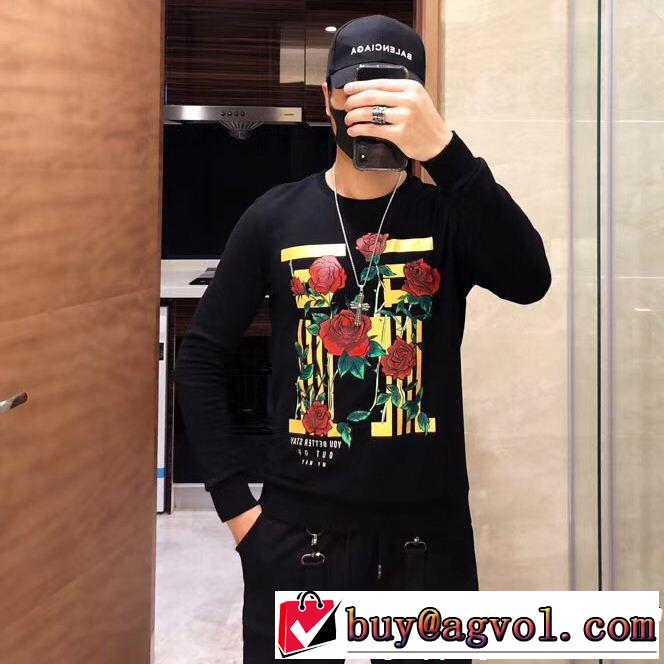  ファッショニスタ愛用 ドルチェ＆ガッバーナ Dolce&Gabbana  プルオーバーパーカー 現代的な印象