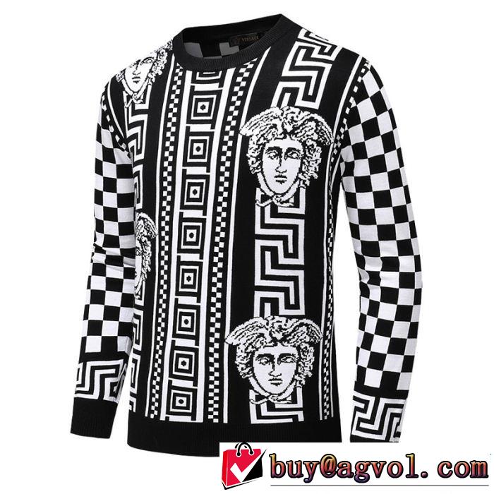 現代的な印象 ヴェルサーチプルオーバー VERSACE 2018【SALE！】人目を引く存在感