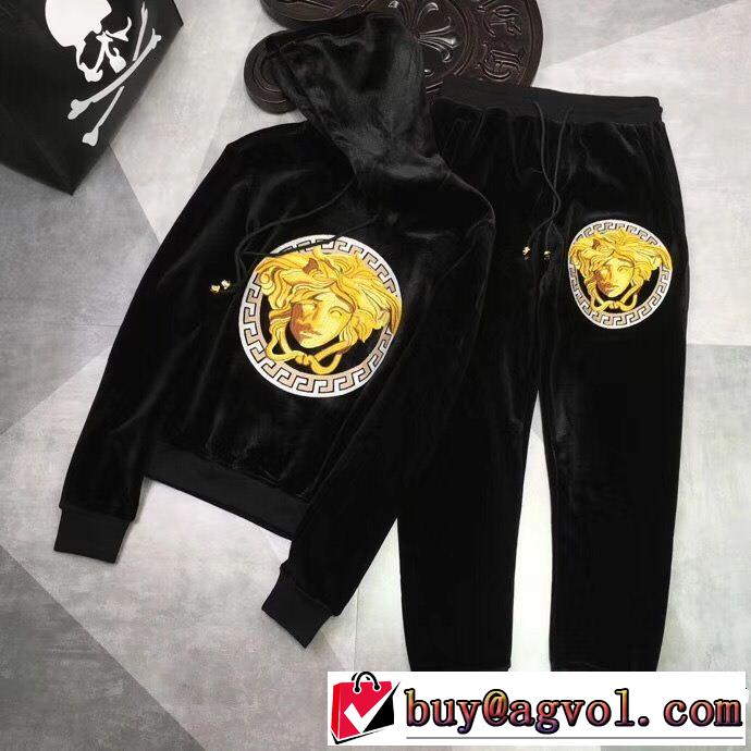 今季大人気新作登場 VERSACE ヴェルサーチ 上下セット最終数量限り！ 目前の注目ブランド
