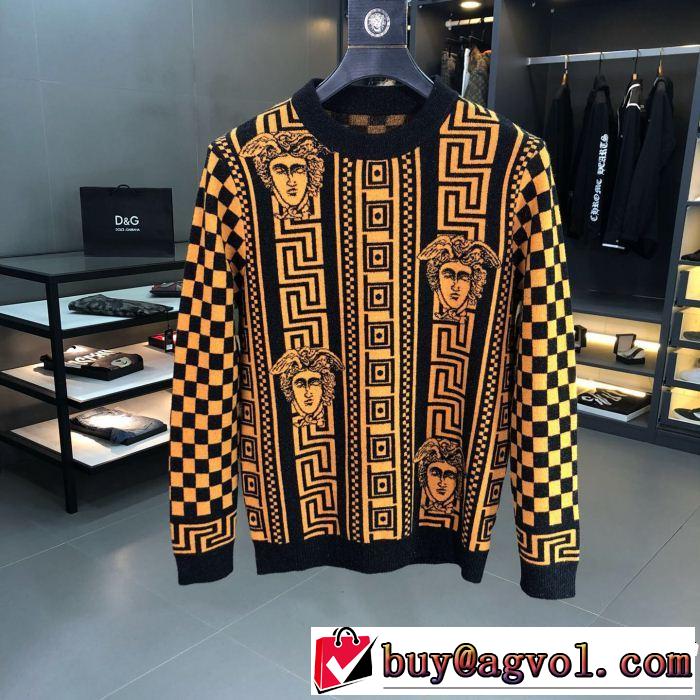 上品でファッション 数量限定再入荷 プルオーバー VERSACE ヴェルサーチ 今年人気定番 2色可選