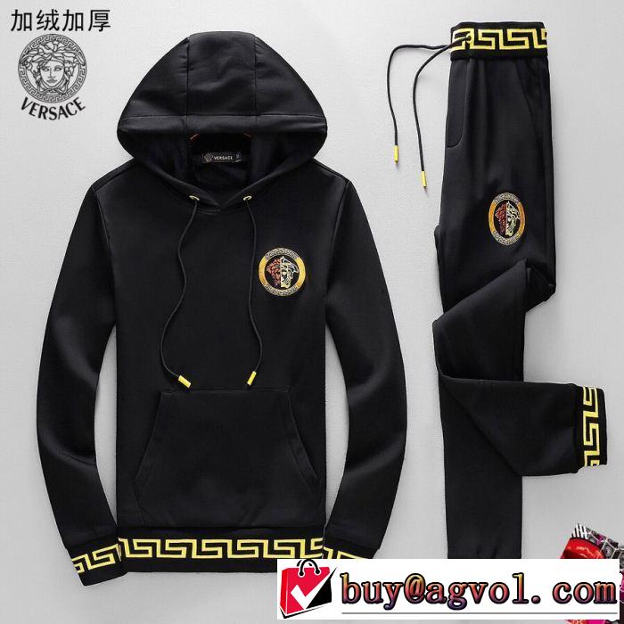 ファッショニスタ愛用 VERSACE ヴェルサーチ 上下セット 目前の注目ブランド 2018年秋冬入荷