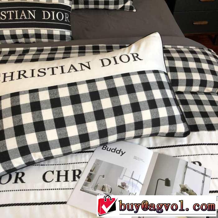 ディオール2019-2020秋冬のファッション  DIOR  寝具4点セット 大人かわいい秋冬コーデを楽しみ