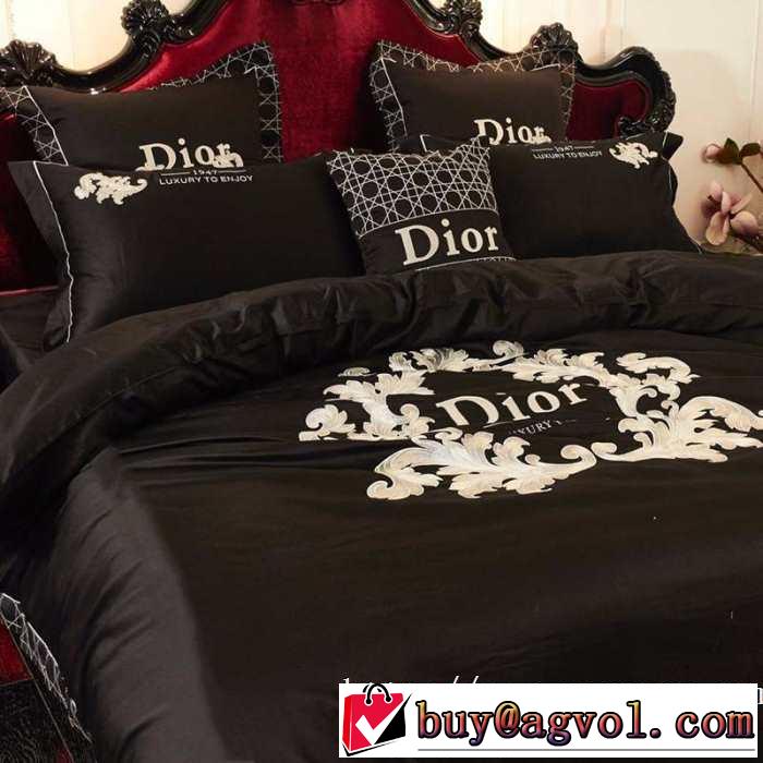 今シーズン注目のアイテム ディオール暖かみを感じるコーデになる DIOR  寝具4点セット 2019AW