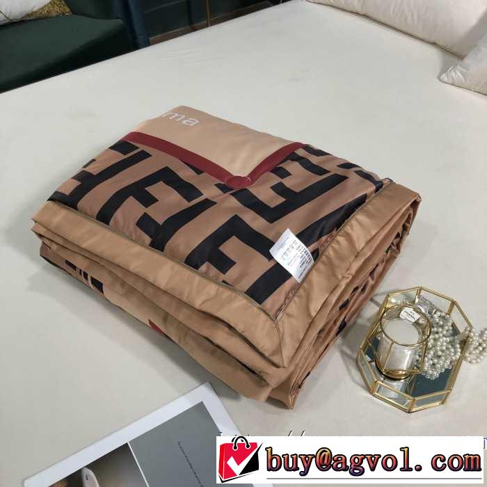 おすすめする注目トレンド フェンディ【2019秋冬】今きてる最先端ブランド FENDI 寝具4点セット