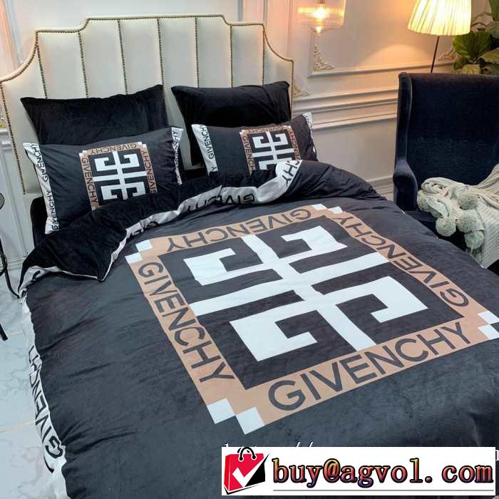 GIVENCHY 寝具4点セットカジュアルコーデオシャレ 気になる2019年秋のファッション ジバンシー