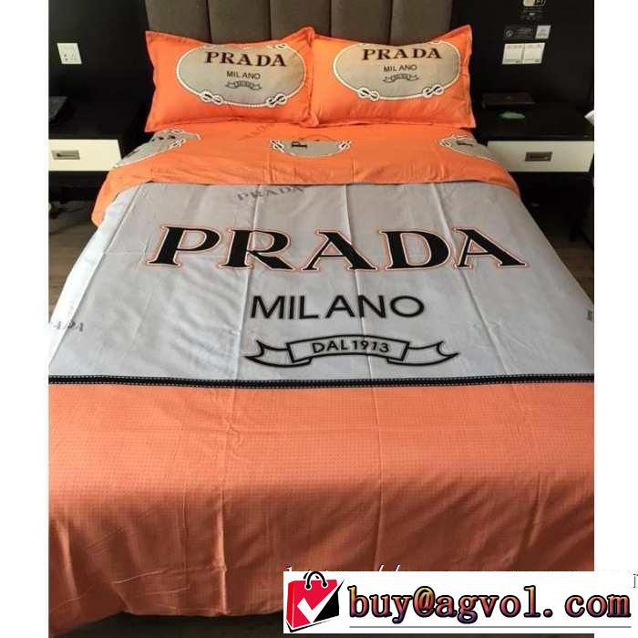 PRADA 寝具4点セット 人気ファッション雑誌でも掲載 プラダ 最速2019秋冬トレンドブランド