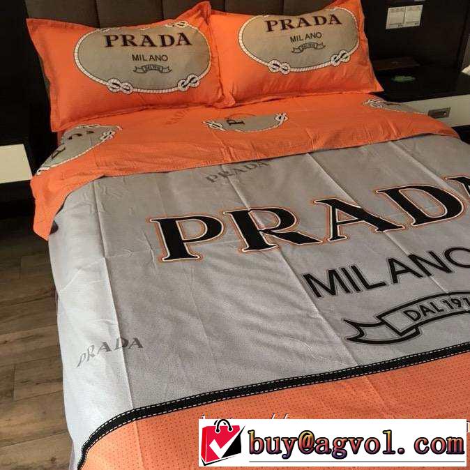 PRADA 寝具4点セット 人気ファッション雑誌でも掲載 プラダ 最速2019秋冬トレンドブランド