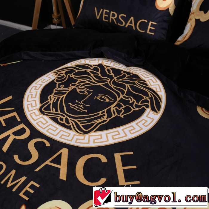 寝具4点セット 秋冬もちろん主役級 ヴェルサーチ 2019-2020秋冬のファッション VERSACE