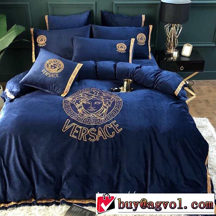 ヴェルサーチ 気になる2019年秋のファッション VERSACE 寝具4点セット秋にはやる最新作を先取り