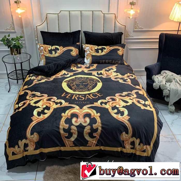 ヴェルサーチ 注目の秋ファッション一番 VERSACE 寝具4点セット 最速2019秋冬トレンドブランド