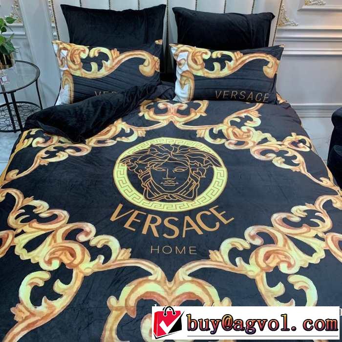 ヴェルサーチ 注目の秋ファッション一番 VERSACE 寝具4点セット 最速2019秋冬トレンドブランド
