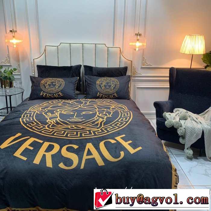着心地もなめらかで快適 ヴェルサーチ 秋冬流行りファション VERSACE 寝具4点セット 2019aw