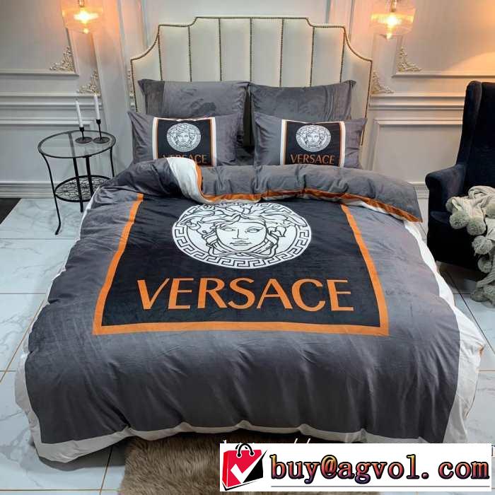 最新トレンドコーデおすすめ VERSACE 寝具4点セットヴェルサーチ  最速2019秋冬トレンドブランド