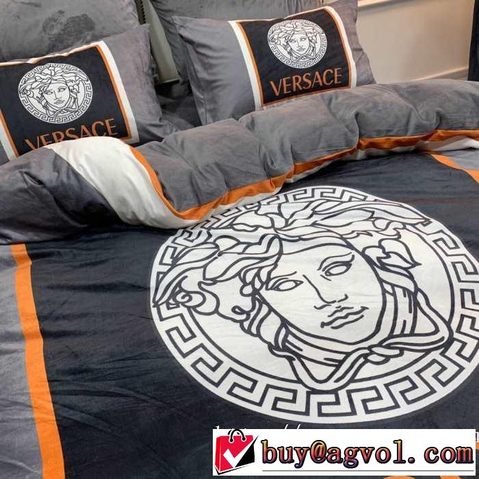 最新トレンドコーデおすすめ VERSACE 寝具4点セットヴェルサーチ  最速2019秋冬トレンドブランド