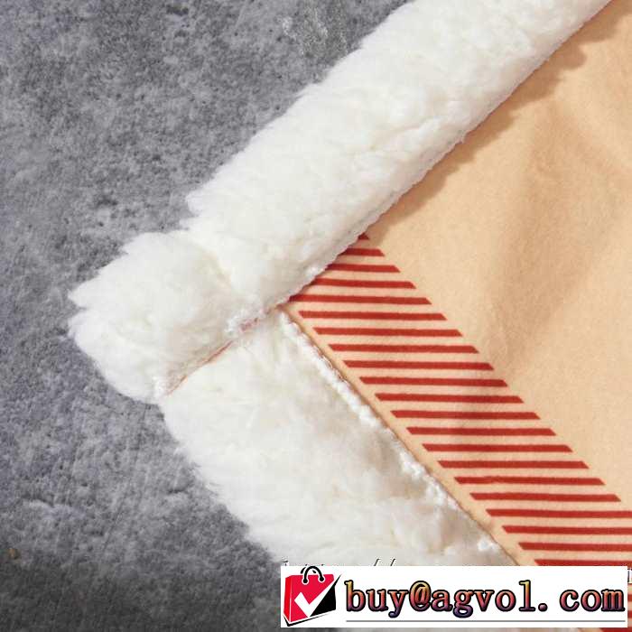 バーバリー BURBERRY  セレブ愛用　贈り物にも最適 ブランケット 超極細繊維を使用した美品