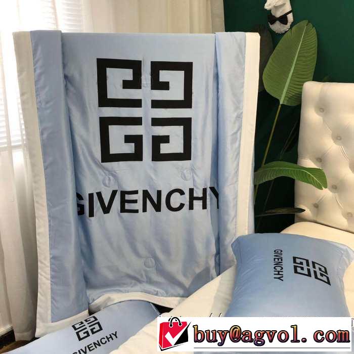 季節感のあるファッション ジバンシー 累計出荷枚数大 GIVENCHY 夏はエアコンの効いた部屋対応 ブランケット 