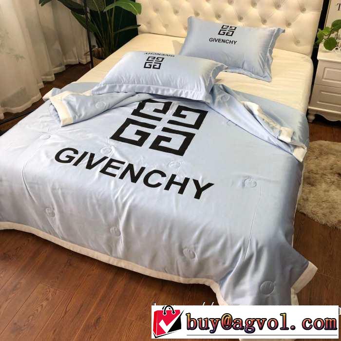 季節感のあるファッション ジバンシー 累計出荷枚数大 GIVENCHY 夏はエアコンの効いた部屋対応 ブランケット