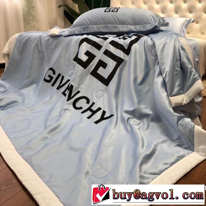 季節感のあるファッション ジバンシー 累計出荷枚数大 GIVENCHY 夏はエアコンの効いた部屋対応 ブランケット