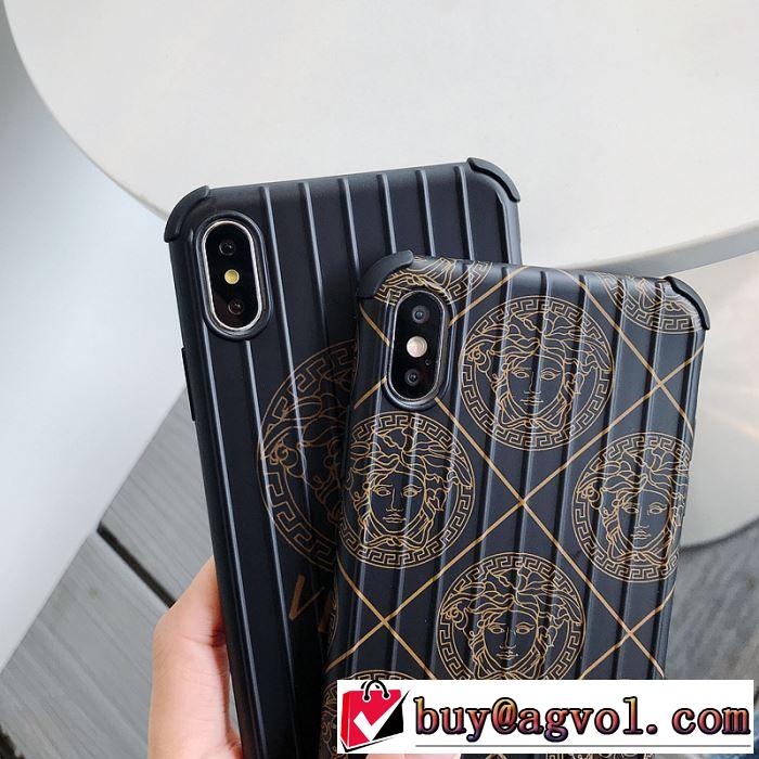 秋ファションのトレンド ヴェルサーチ2色可選  2019秋に注目したい VERSACE スマートフォンケース おしゃれさんはいち早く取り