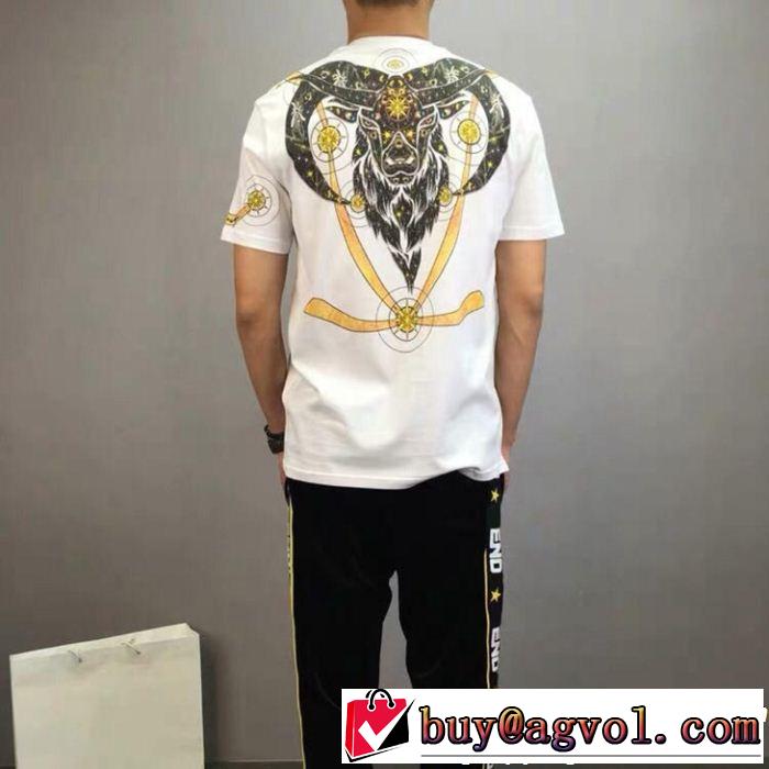 カジュアルを一歩大人に ジバンシー GIVENCHY Tシャツ/ティーシャツ 2019年春夏のトレンドアイテム
