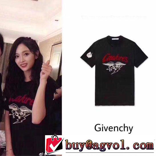 大人カジュアル夏ファッション2019 サラサラの着心地 ジバンシー GIVENCHY Tシャツ/ティーシャツ