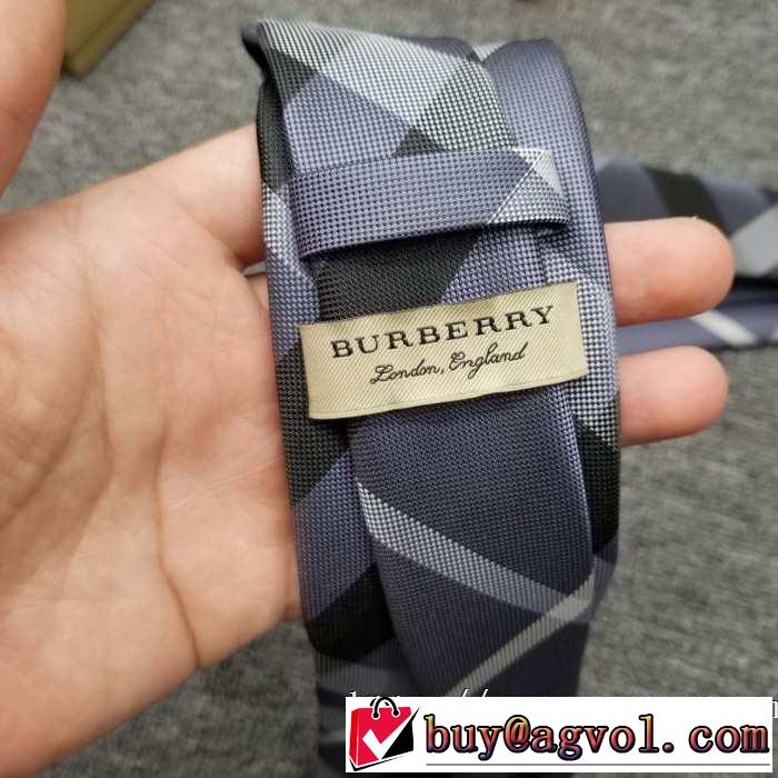 おしゃれさんはいち早く取り バーバリー【2019秋冬】の注目トレンド  BURBERRY ネクタイ