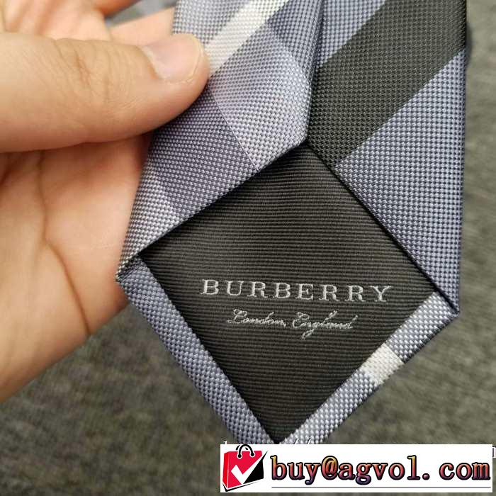 おしゃれさんはいち早く取り バーバリー【2019秋冬】の注目トレンド  BURBERRY ネクタイ