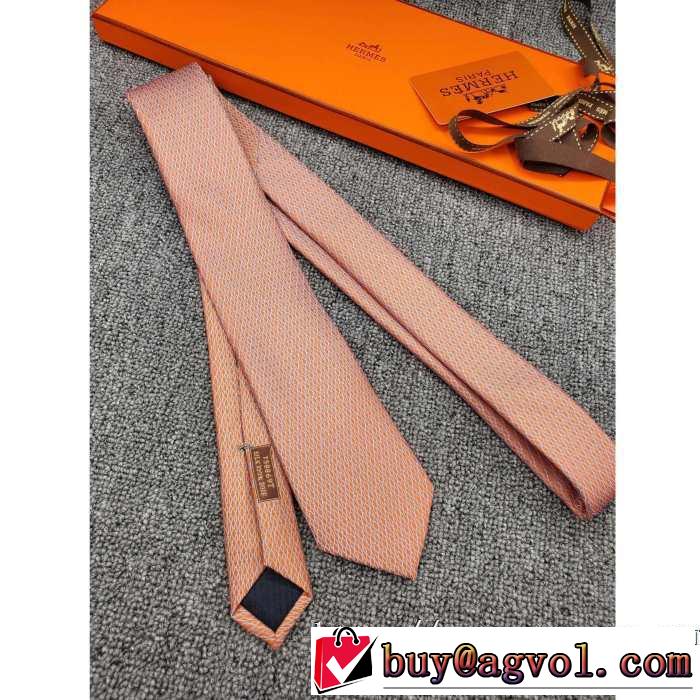 2019-20秋冬取り入れやすい エルメスおしゃれに秋を迎えるために  HERMES ネクタイ