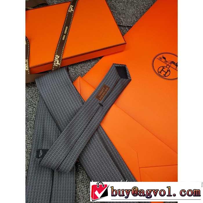 気になる2019年秋のファッション エルメス絶妙な大人っぽさと遊び心 HERMES ネクタイ