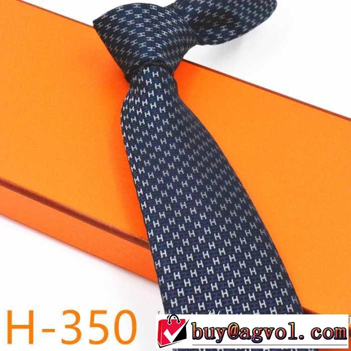 2019秋のファッショントレンドはこれ エルメス HERMES ネクタイ 大胆なチェックの人気トレンド