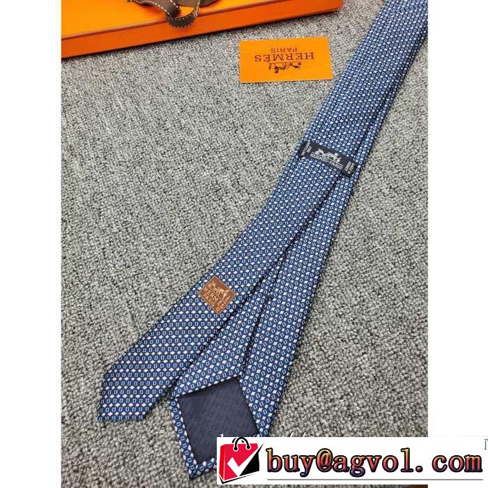 気になる2019年秋のファッション エルメス HERMES ネクタイ お洒落で秋冬注目トレンド
