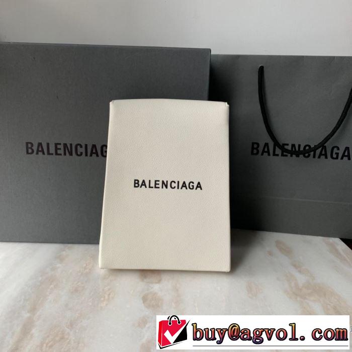 秋冬もちろん主役級 バレンシアガ 2019秋のファッショントレンドはこれ BALENCIAGA 秋ファションのトレンド ポーチ