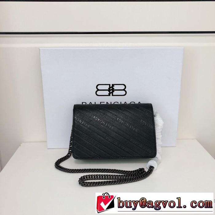 バレンシアガ秋冬から人気継続中  BALENCIAGA最速2019秋冬トレンドブランド ミニバッグ シンプルに着こなしたい