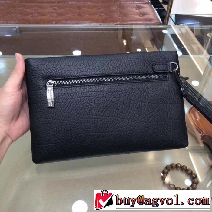バーバリー BURBERRY ポーチ 夏おすすめ人気ブランドアイテム 《2019年》今、注目のストリート