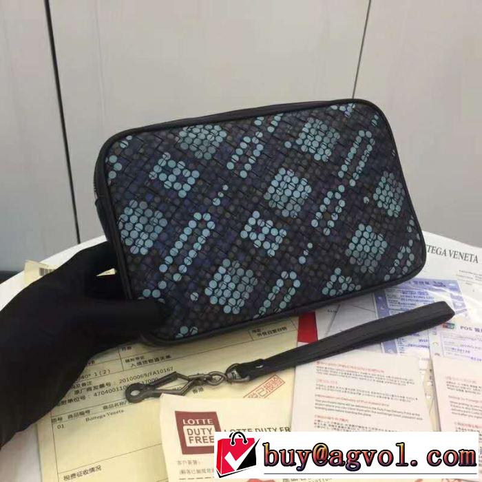 ポーチ 大人カジュアル夏ファッション2019 ボッテガ ブランド BOTTEGA VENETA 暑い季節も大活躍