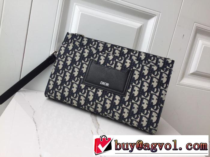 ディオール DIOR ポーチ 2019年春夏流行ファッション 春夏シンプルファッションでOK！