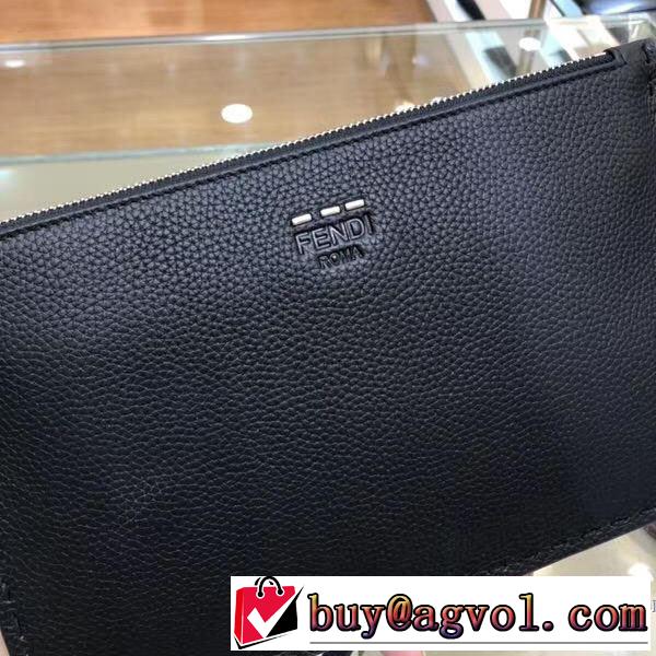フェンディ FENDI ポーチ 2019春夏人気トレンドアイテム 海外セレブは大人気