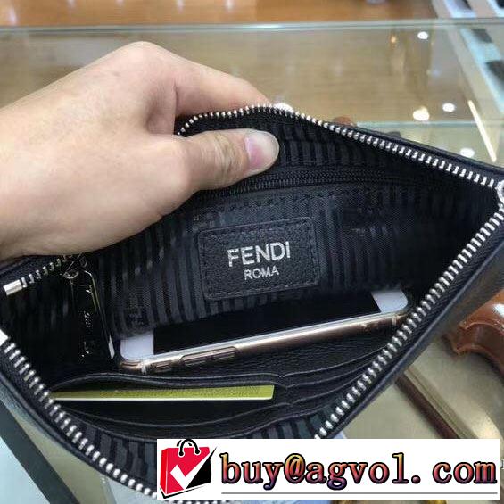 フェンディ FENDI ポーチ 2019春夏人気トレンドアイテム 海外セレブは大人気