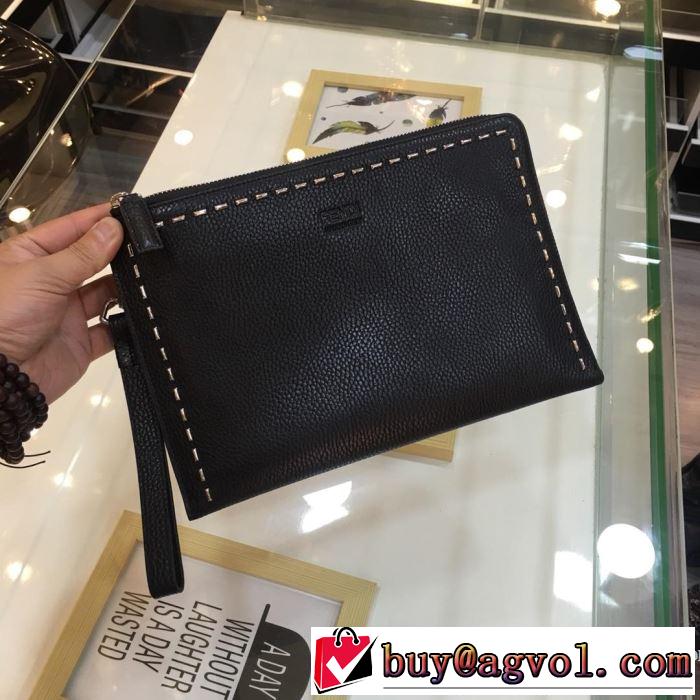 ポーチ フェンディ FENDI ポーチ 大人カジュアル夏ファッション2019 夏先に大活躍する