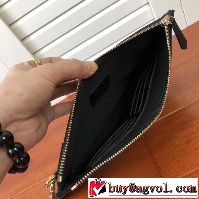 2019秋冬着こなし方おすすめ　フェンディおしゃれで機能性の高い　FENDI ハンドバッグ 多色可選　オシャレな秋冬コーデスタイル