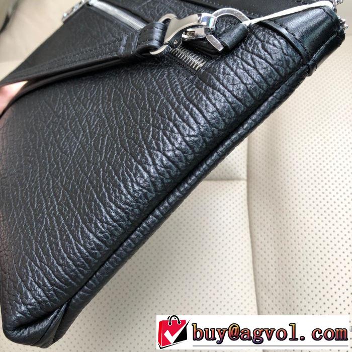 ポーチ 大人カジュアル夏ファッション2019 今期のトレンド定番アイテム ルイ ヴィトン LOUIS VUITTON