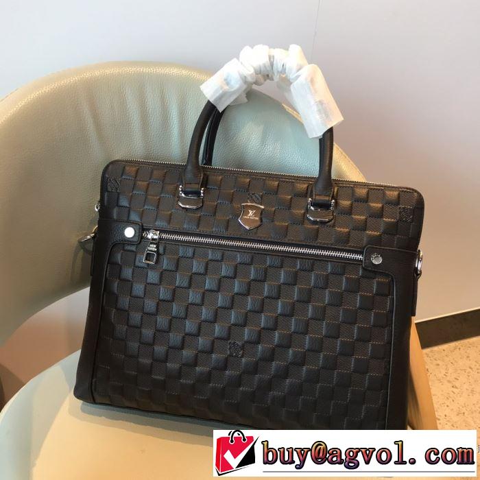秋冬ファッションコーディネート ルイ ヴィトン人気ファッション雑誌でも掲載  LOUIS VUITTON ハンドバッグ 最重要！2019秋冬トレンド