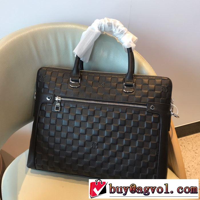 秋冬ファッションコーディネート ルイ ヴィトン人気ファッション雑誌でも掲載  LOUIS VUITTON ハンドバッグ 最重要！2019秋冬トレンド