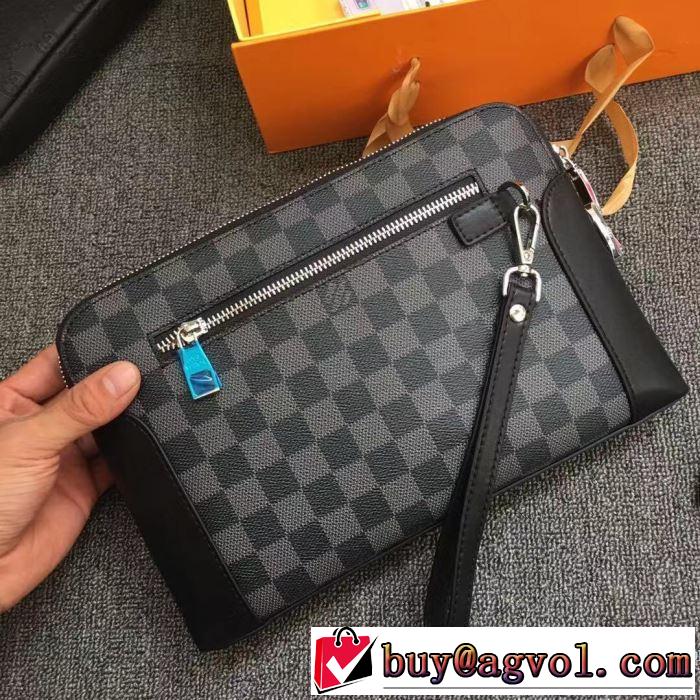 今季トレンド新作はこれ ルイ ヴィトン 秋冬に大注目のカラー LOUIS VUITTON カジュアルコーデオシャレ ポーチ もちろん相性抜群